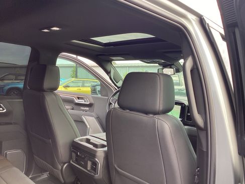 Used 2025 Chevrolet Silverado 1500 High Country w/ Z71 Off-Road Package image 22