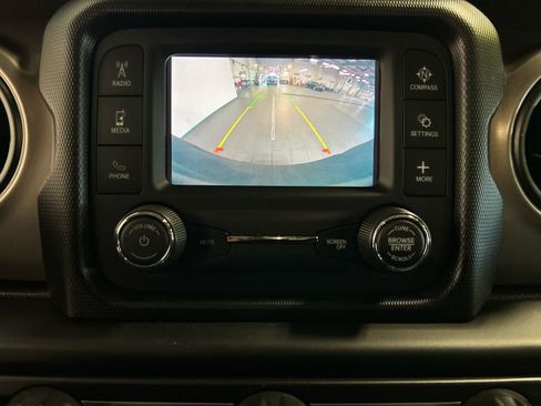 Used 2020 Jeep Wrangler Unlimited Sport S AWD/4WD image 5