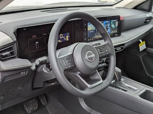 New 2026 Nissan Kicks SV w/ SV Premium Package AWD/4WD image 15