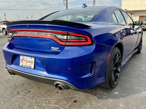 Used 2018 Dodge Charger SXT Plus w/ Blacktop Package image 19