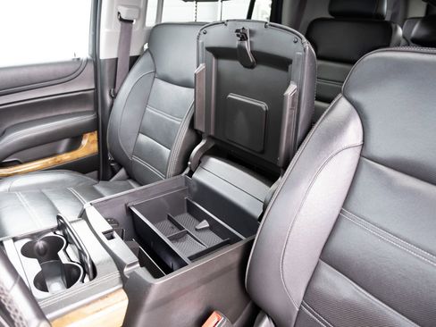 Used 2017 GMC Yukon Denali w/ Open Road Package image 8