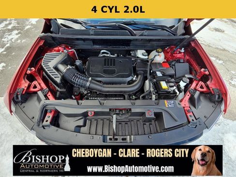 Used 2023 GMC Acadia SLT w/ Elevation Edition image 10