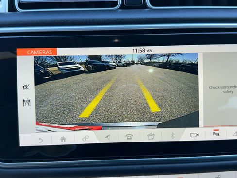 Used 2022 Land Rover Range Rover P525 Westminster Edition image 33