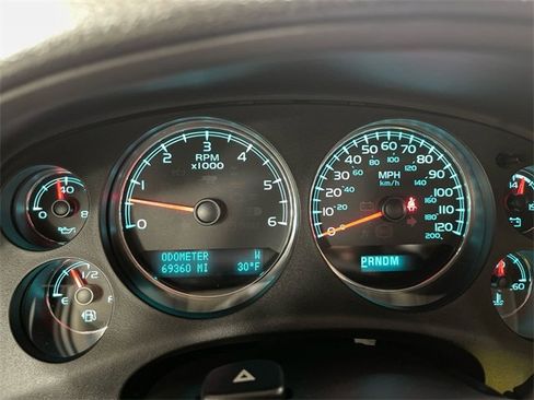 Used 2011 Chevrolet Avalanche LTZ image 15