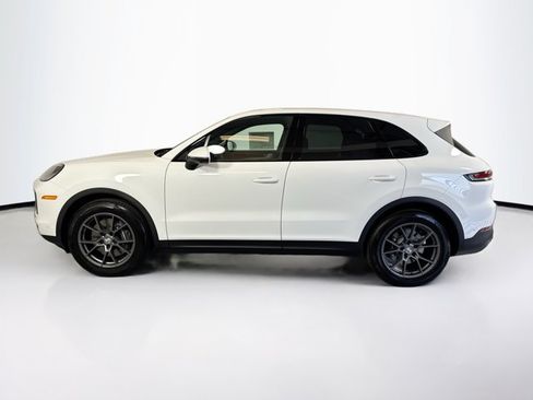 Certified 2026 Porsche Cayenne AWD/4WD image 2