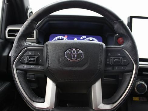 Used 2025 Toyota 4Runner TRD Off-Road Premium image 35