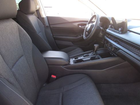 Certified 2023 Honda Accord LX image 8