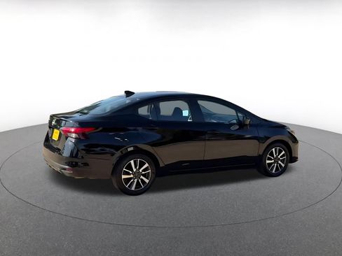 Used 2025 Nissan Versa SV FWD image 14