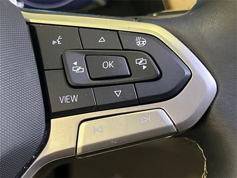 Certified 2024 Volkswagen Atlas SE image 22