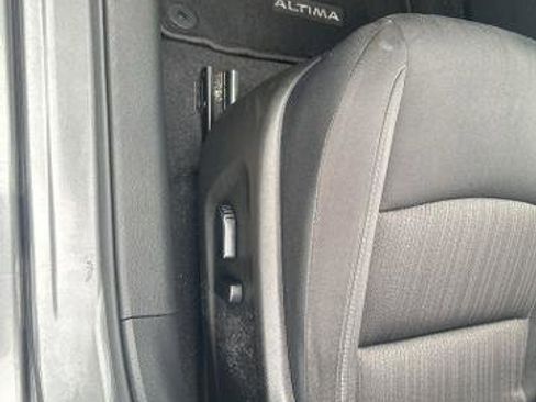 Certified 2024 Nissan Altima 2.5 SV FWD image 19
