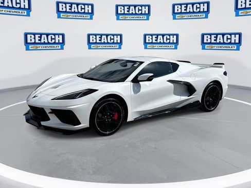 Used 2021 Chevrolet Corvette Stingray Preferred Cpe w/ Z51 Performance Package RWD image 1
