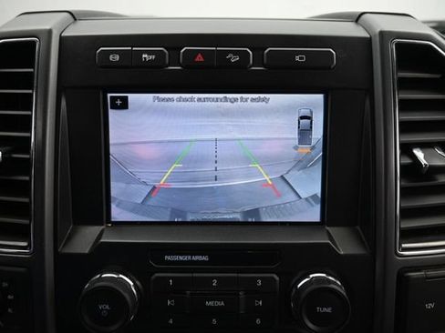 Used 2019 Ford F350 XLT w/ XLT Premium Package AWD/4WD image 17
