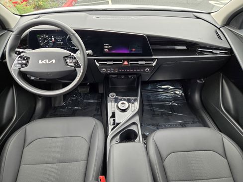 Certified 2023 Kia Niro Wind FWD image 13