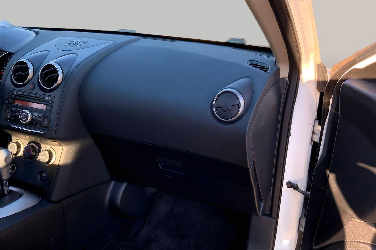 Used 2012 Nissan Rogue S FWD image 16
