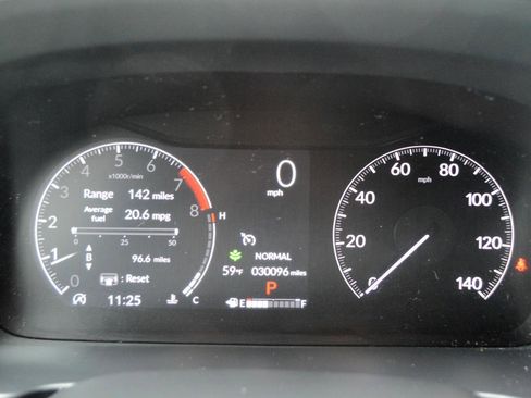 Used 2025 Honda Ridgeline TrailSport image 28