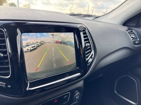 Used 2019 Jeep Compass Limited image 13