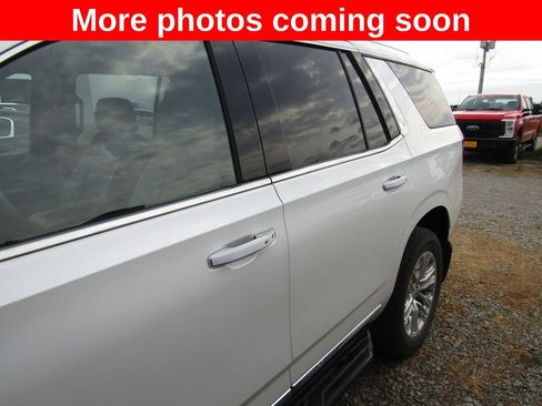 Used 2021 GMC Yukon SLT w/ SLT Luxury Plus Package AWD/4WD image 2