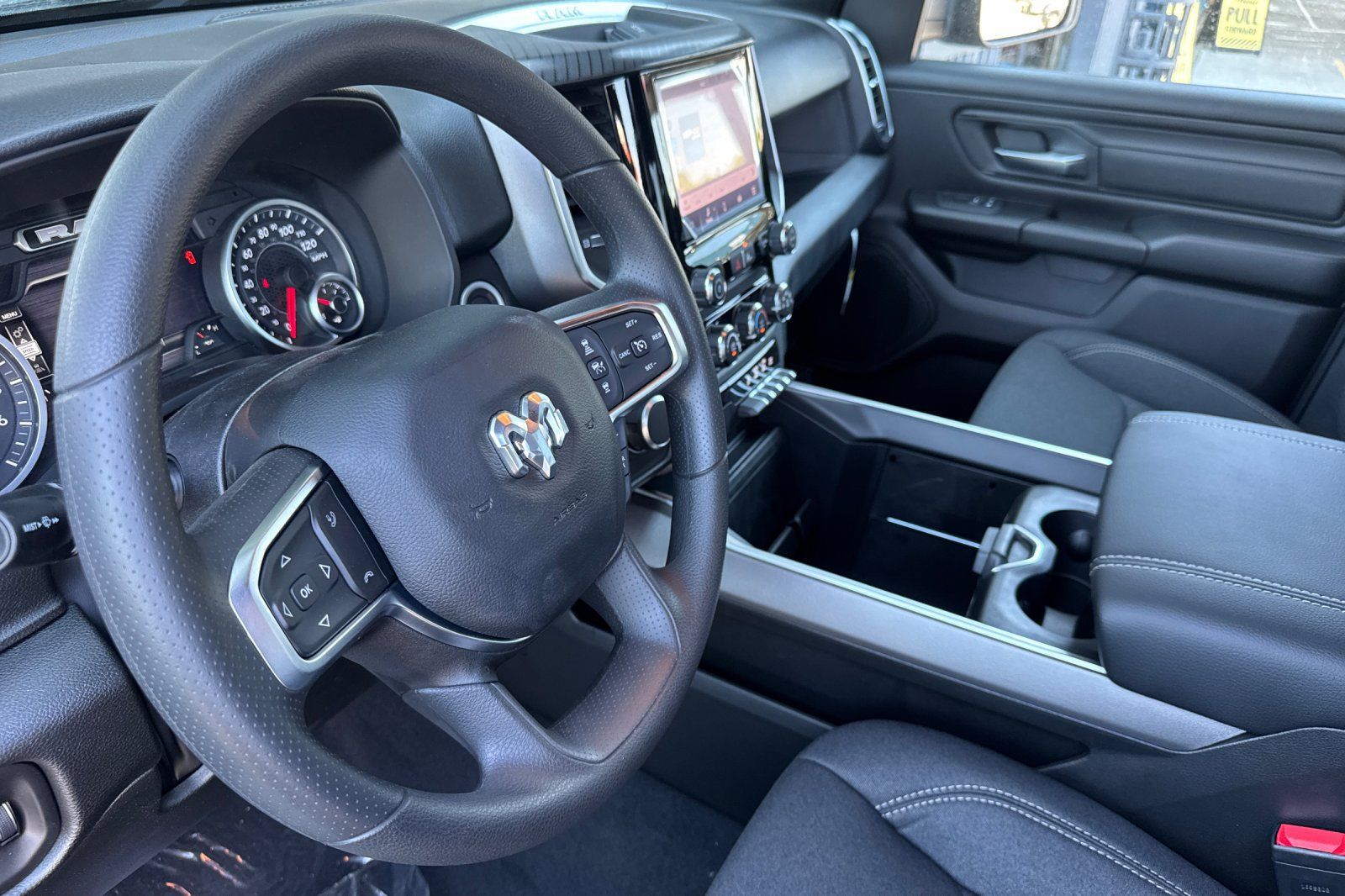 New 2026 RAM 1500 Express AWD/4WD image 9