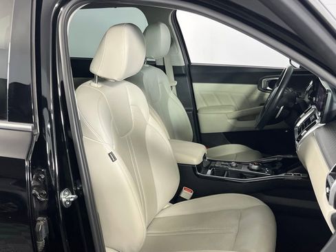 Used 2023 Kia Sorento SX Prestige image 31