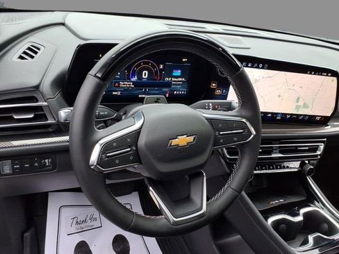 Used 2026 Chevrolet Traverse High Country w/ LPO, Floor Liner Package AWD/4WD image 22