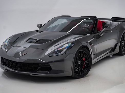 Used 2016 Chevrolet Corvette Z06 w/ 3LZ Preferred Equipment Group RWD image 3