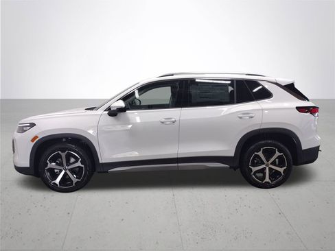 New 2025 Volkswagen Tiguan SE image 9