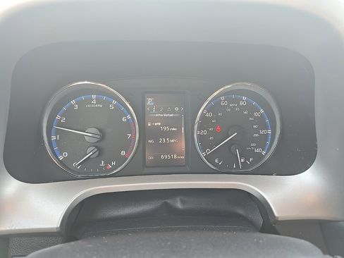 Used 2016 Toyota RAV4 XLE image 4