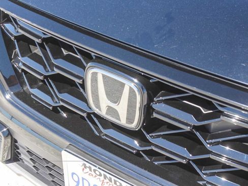 Used 2025 Honda CR-V Sport image 12