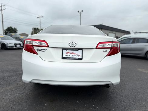 Used 2012 Toyota Camry LE FWD image 4