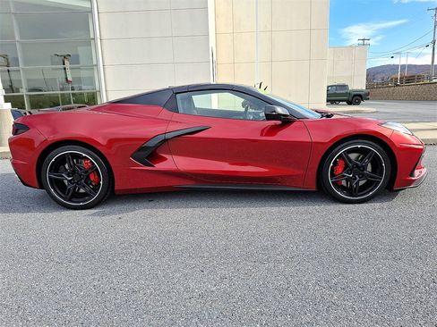 Used 2022 Chevrolet Corvette Stingray Premium Conv w/ Z51 Performance Package image 12