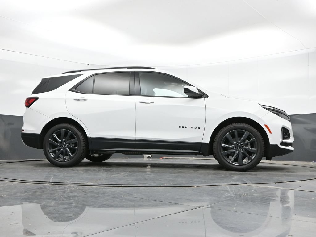 Used 2024 Chevrolet Equinox RS FWD image 33