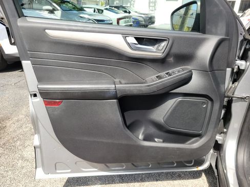 Used 2021 Ford Escape SE FWD image 15
