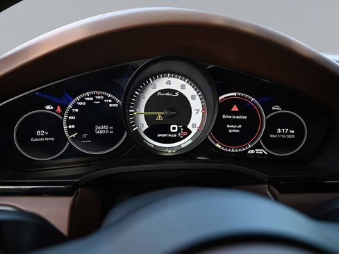 Used 2023 Porsche Cayenne Turbo S image 45