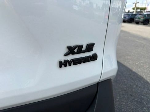 Used 2023 Toyota RAV4 XLE Premium AWD/4WD image 11