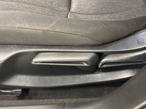 Certified 2023 Honda Accord LX image 19