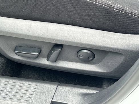 New 2026 Nissan Rogue SV AWD/4WD image 15