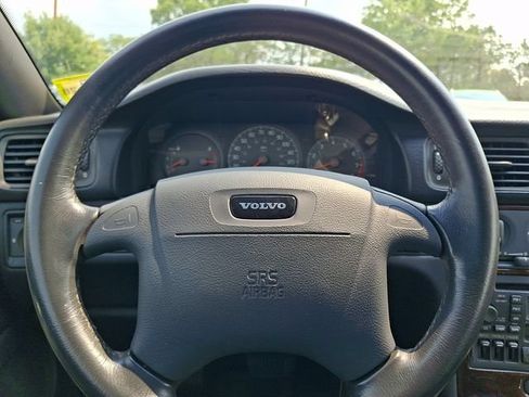 Used 2001 Volvo C70 LT FWD image 17