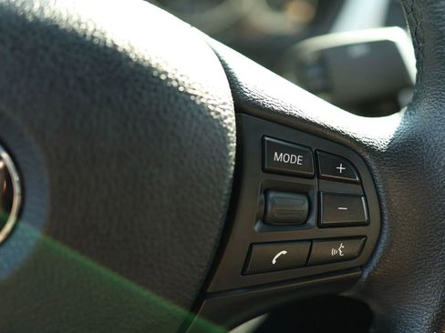 Used 2018 BMW 320i xDrive 320i xDrive Sedan 4D w/ Convenience Package image 17