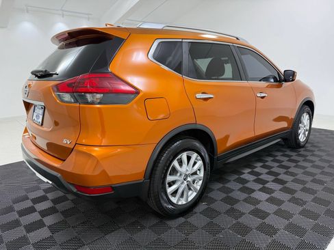 Used 2017 Nissan Rogue SV FWD image 8