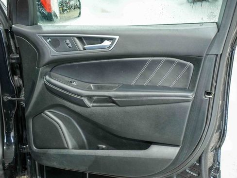 Used 2023 Ford Edge ST image 13