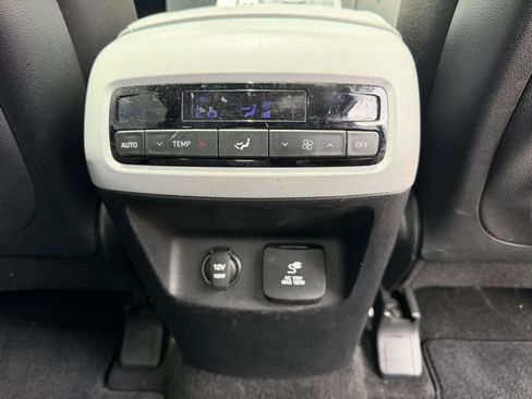 Used 2020 Hyundai Palisade SEL w/ Convenience Package AWD/4WD image 22