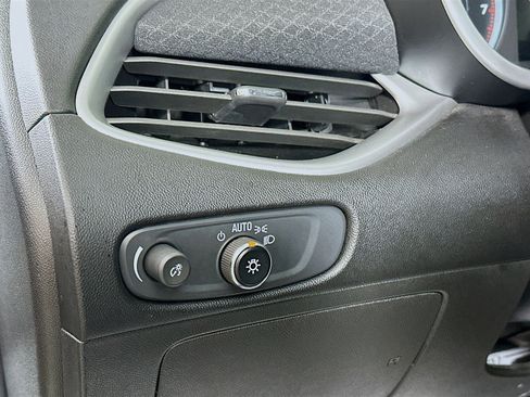 Used 2024 Chevrolet Malibu LT image 10