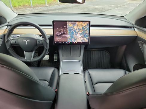 Used 2022 Tesla Model Y Performance AWD/4WD image 18