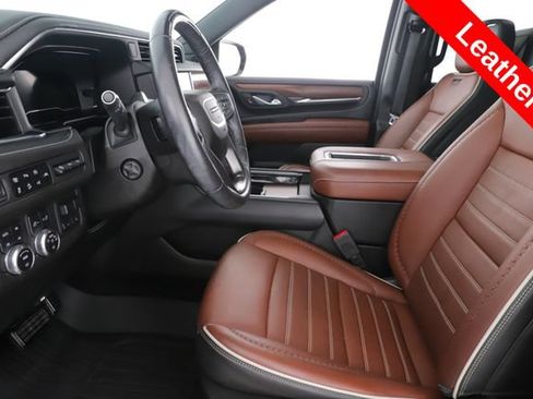 Used 2023 GMC Yukon Denali Ultimate w/ LPO, Floor Liner Package AWD/4WD image 17
