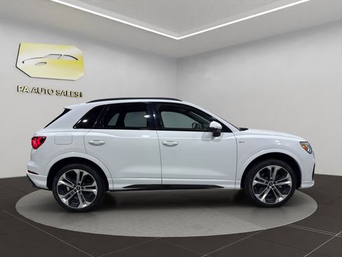 Used 2022 Audi Q3 2.0T Premium Plus w/ Premium Plus Package image 8