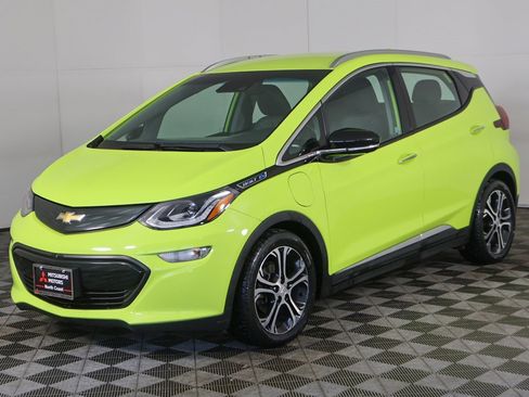 Used 2019 Chevrolet Bolt Premier w/ Infotainment Package image 10
