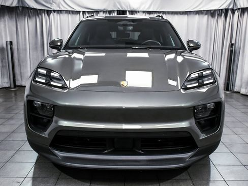 Used 2025 Porsche Macan 4 Electric image 2