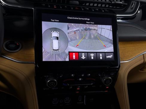 Used 2023 Jeep Grand Cherokee L Summit image 16