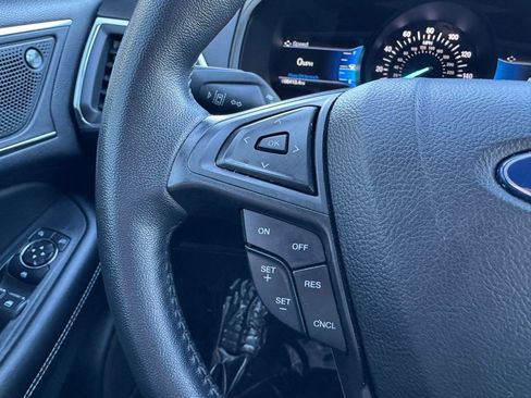 Certified 2022 Ford Edge Titanium AWD/4WD image 25