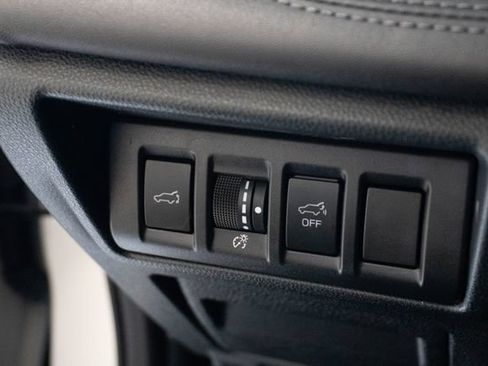 Used 2022 Subaru Outback Touring AWD/4WD image 21
